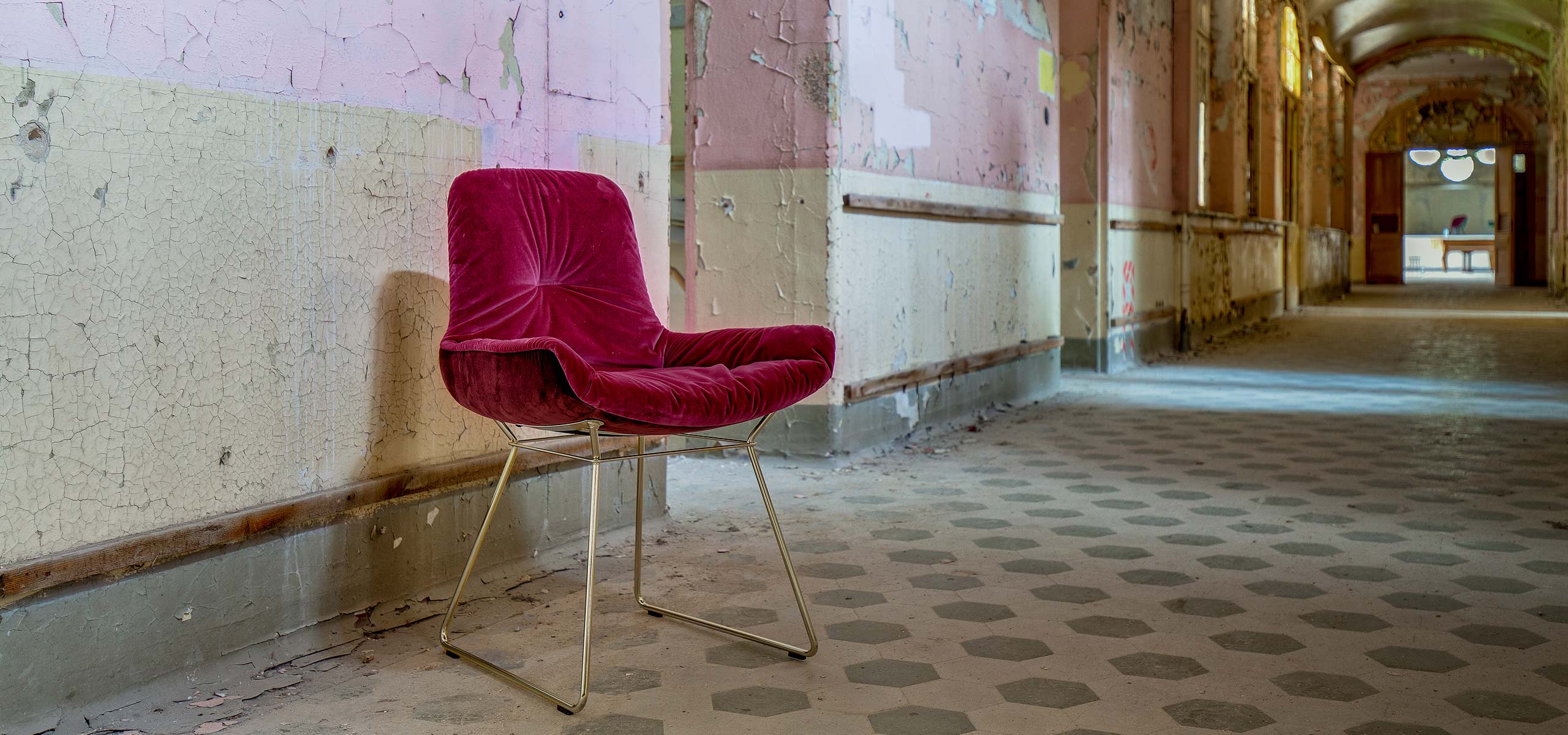 Freifrau Sessel rot